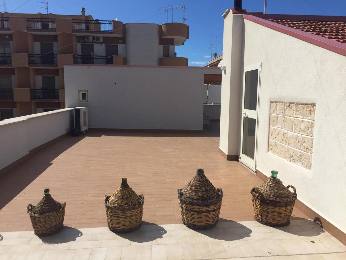 Palazzo Romanelli B&B Trani Εξωτερικό φωτογραφία