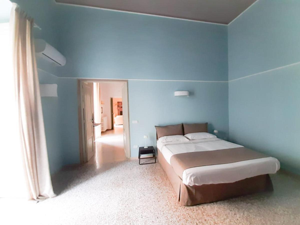 Palazzo Romanelli B&B Trani Εξωτερικό φωτογραφία